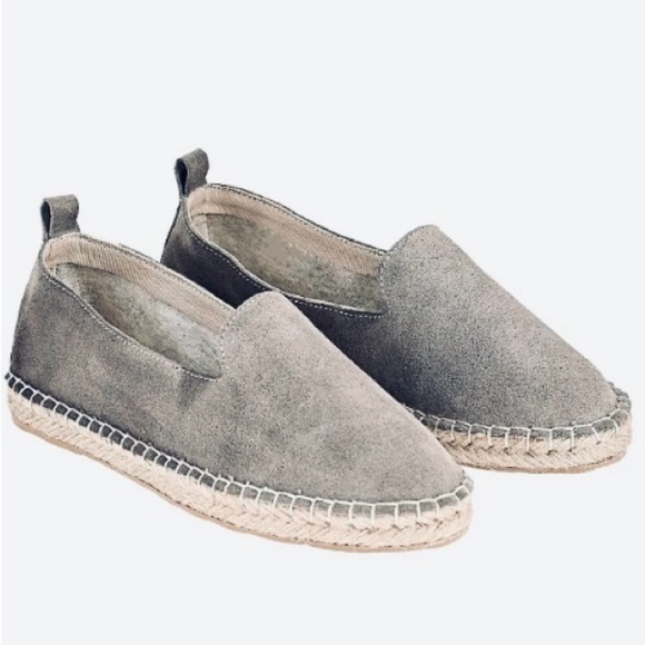 Vince Tucker Suede Slip On Flats - Picture 1 of 10